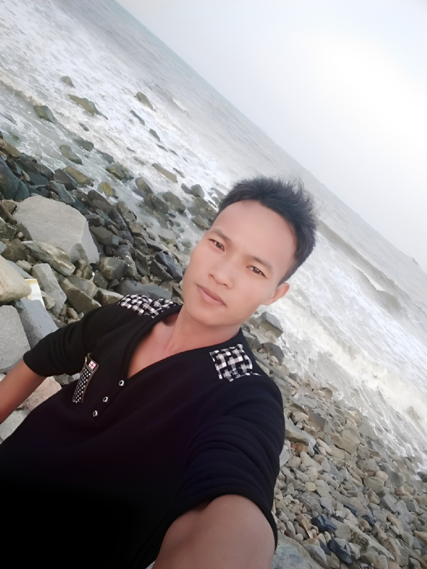 与你同在的第一张照片--广西王婆说媒