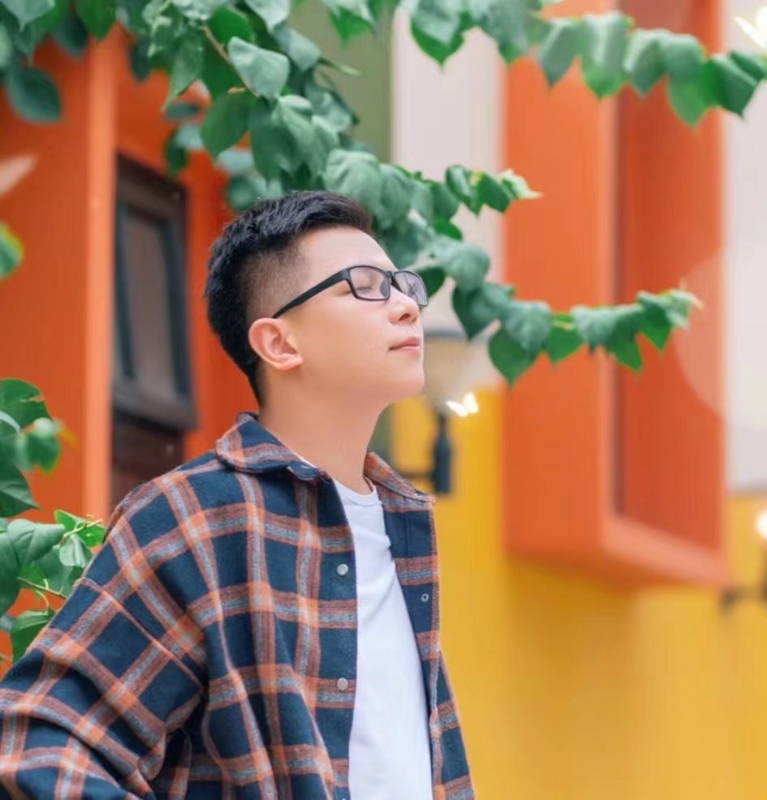 版本之子的第一张照片--广西王婆说媒